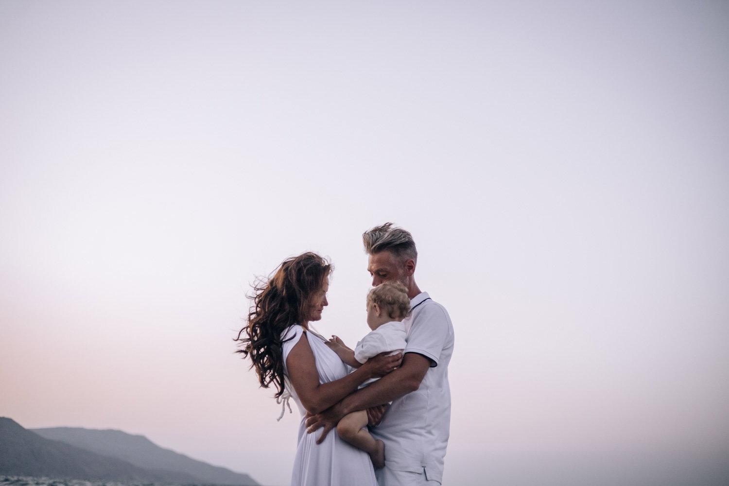 Family Photoshoot in Georgioupoli beach Crete – Fun & Memories