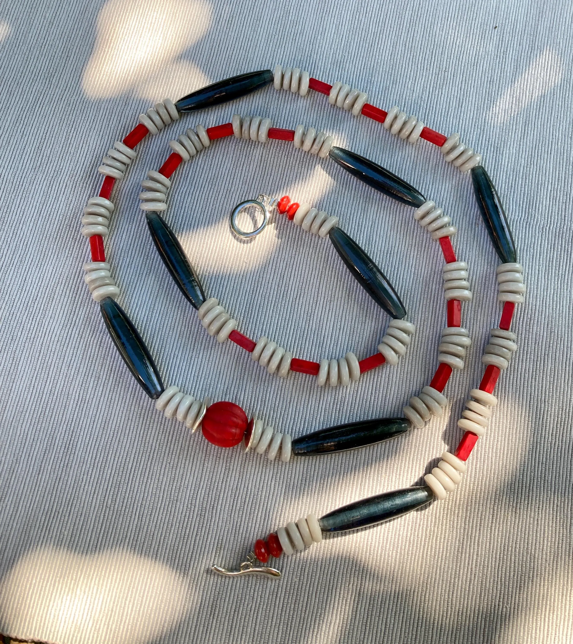 Glasperlen-Halskette MOORBEERE