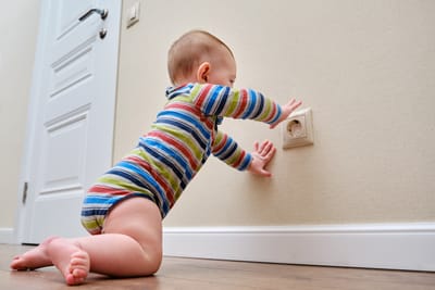 ⚡ COPRIPRESE E SALVAMURO: SICUREZZA ELETTRICA IN CASA