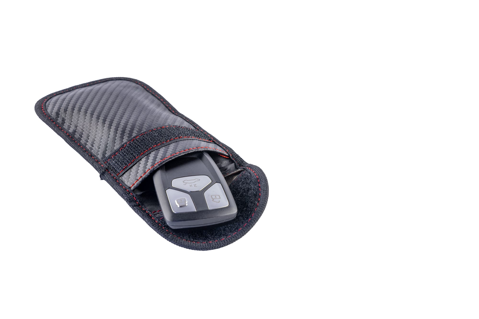 Zabezpieczenie keyless — jak skutecznie ochronić auto przed kradzieżą „na walizkę”