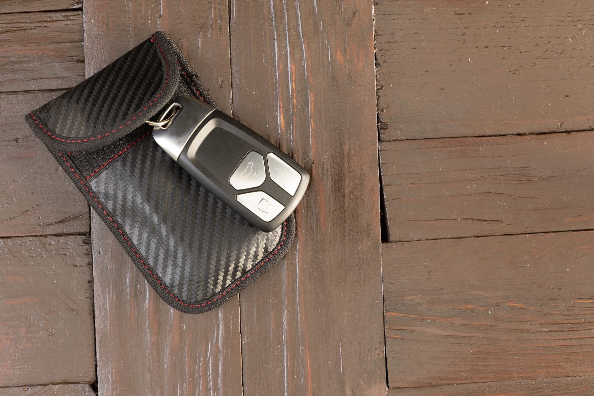 OMODA 5 / OMODA E5 / OMODA 5 Hybrid / OMODA 9 Super Hybrid – jak zabezpieczyć auto w Radomiu? 🔒 Immobilizer CAN BORUCH IMMO