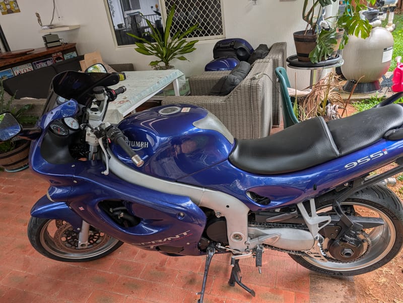 Triumph 955i Sprint ST - 2003