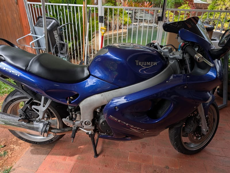 Triumph 955i Sprint ST - 2003