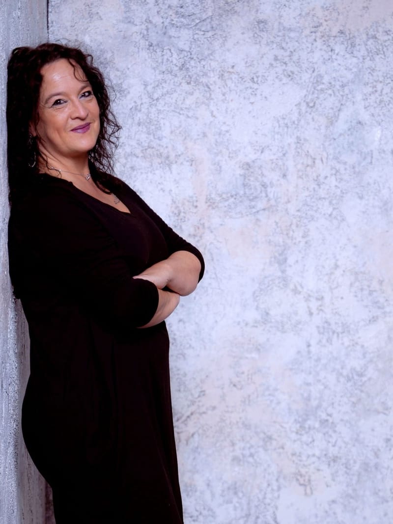 "Ein Foto ist ein Rückfahrtticket zu einem unvergesslichen Moment" Gerne werde ich Deine Feier oder Dein besonderes Ereignis auf schönen Bildern festhalten!