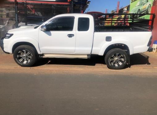Toyota Hilux 3.0D-4D Xtra Cab Raider