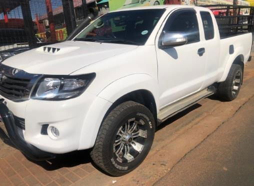 Toyota Hilux 3.0D-4D Xtra Cab Raider