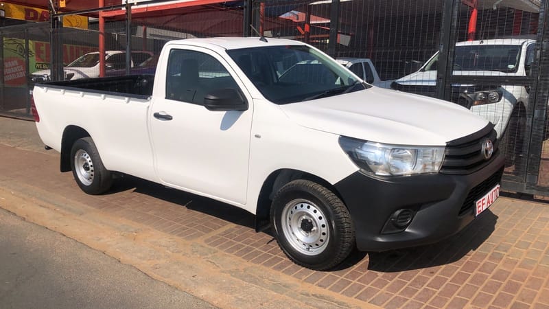 Toyota Hilux 2.4GD-6 4x4 SRX Chassis Cab