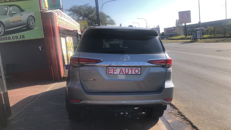 TOYOTA FORTUNER