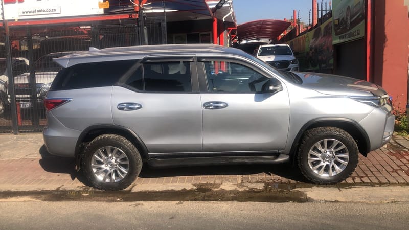 TOYOTA FORTUNER