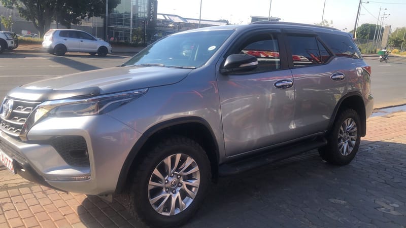 TOYOTA FORTUNER