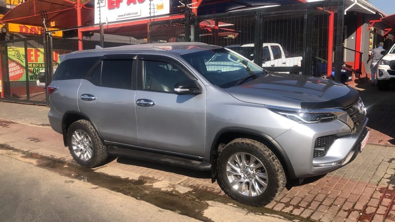TOYOTA FORTUNER