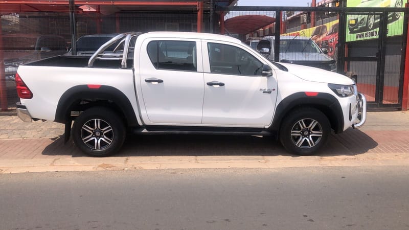 TOYOTA HILUX 2,4 GD6