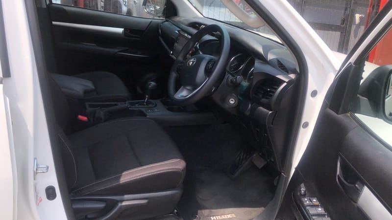 TOYOTA HILUX 2,4 GD6