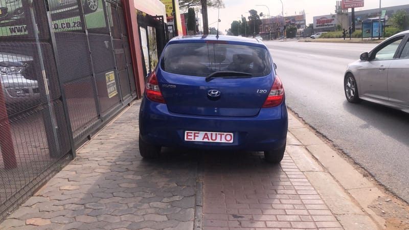 HYUNDAI 1,6 i20