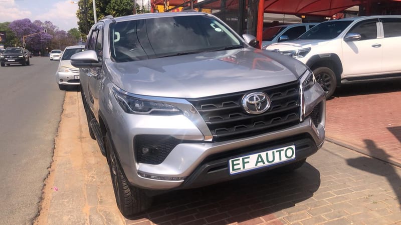 TOYOTA FORTUNER 2,8