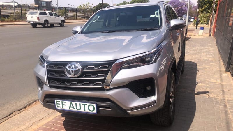 TOYOTA FORTUNER 2,8