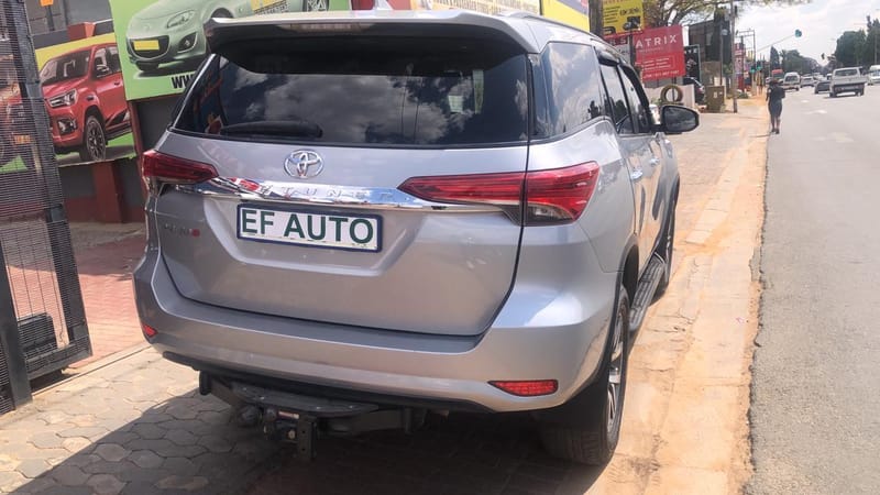 TOYOTA FORTUNER 2,8