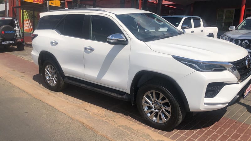 TOYOTA FORTUNER 