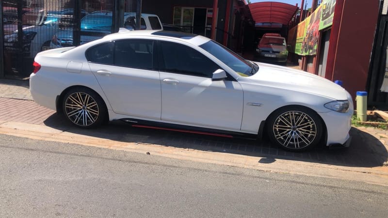 BMW 5 SERIES