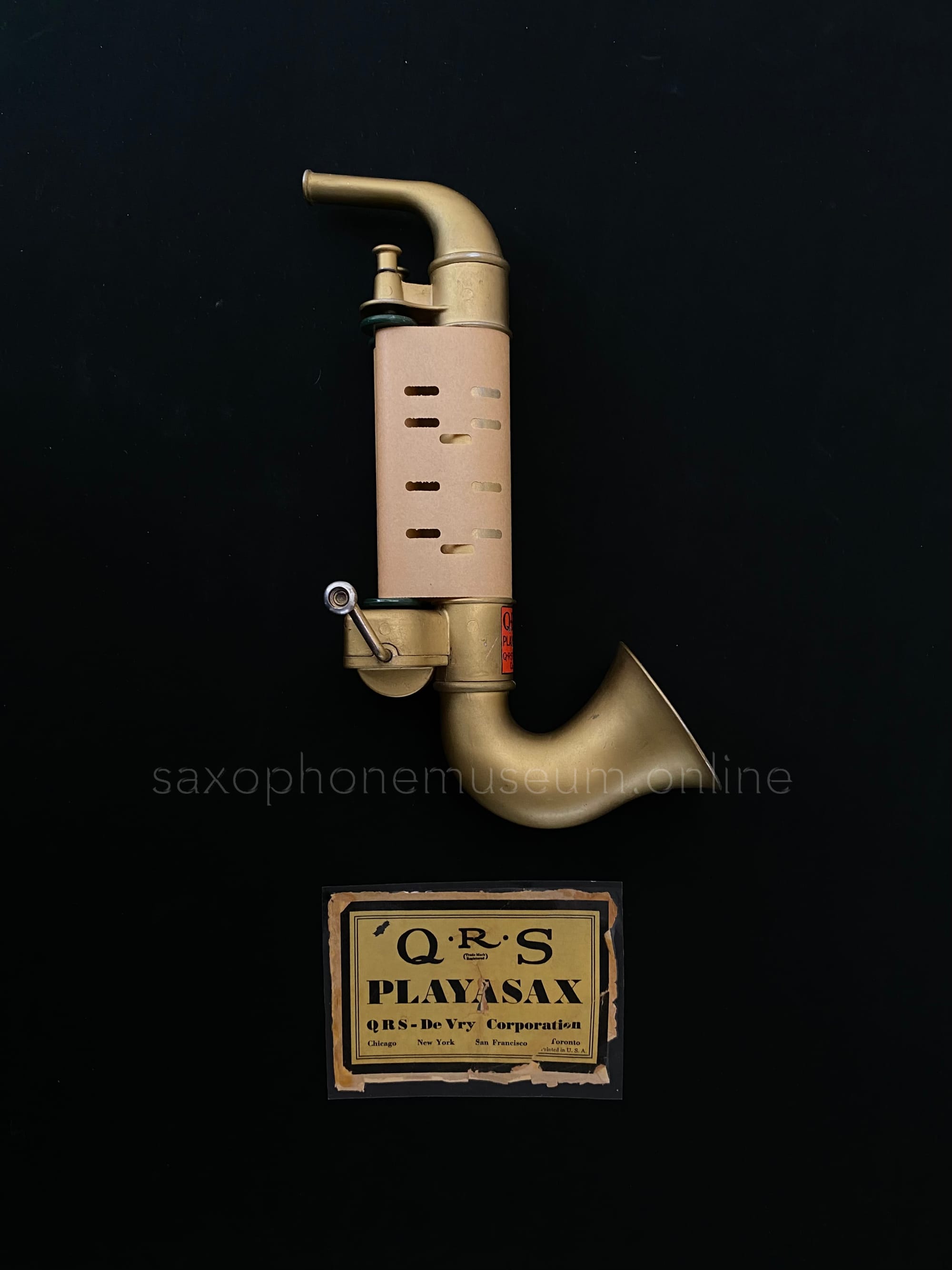 SAXPHONE MUSEUM ONLINE !