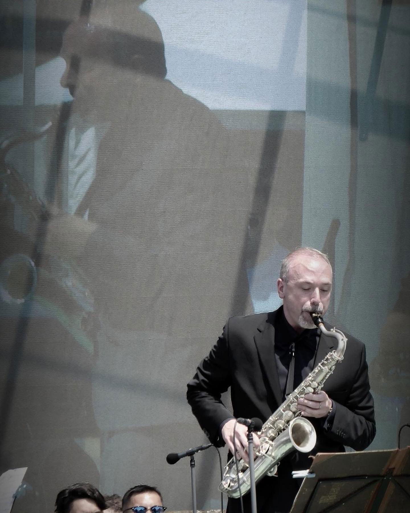 MUSICIAN, PROFESSOR,SAXOPHONIST AND FOUNDER OF SAXOPHONE MUSEUM      ONLINE !                                                    INTERVIEW WITH ANDREAS VAN ZOELEN !