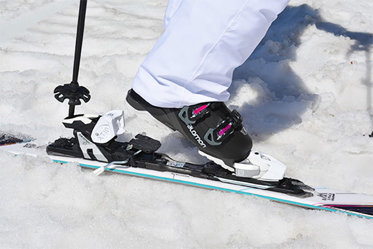 Cum să-ți pui și să dai jos schiurile