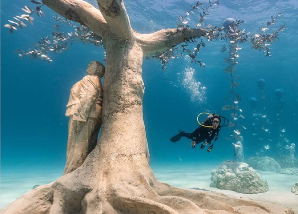 Közlekedés, városok, szállás foglalás.