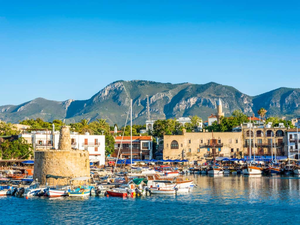 Közlekedés, városok, szállás foglalás.