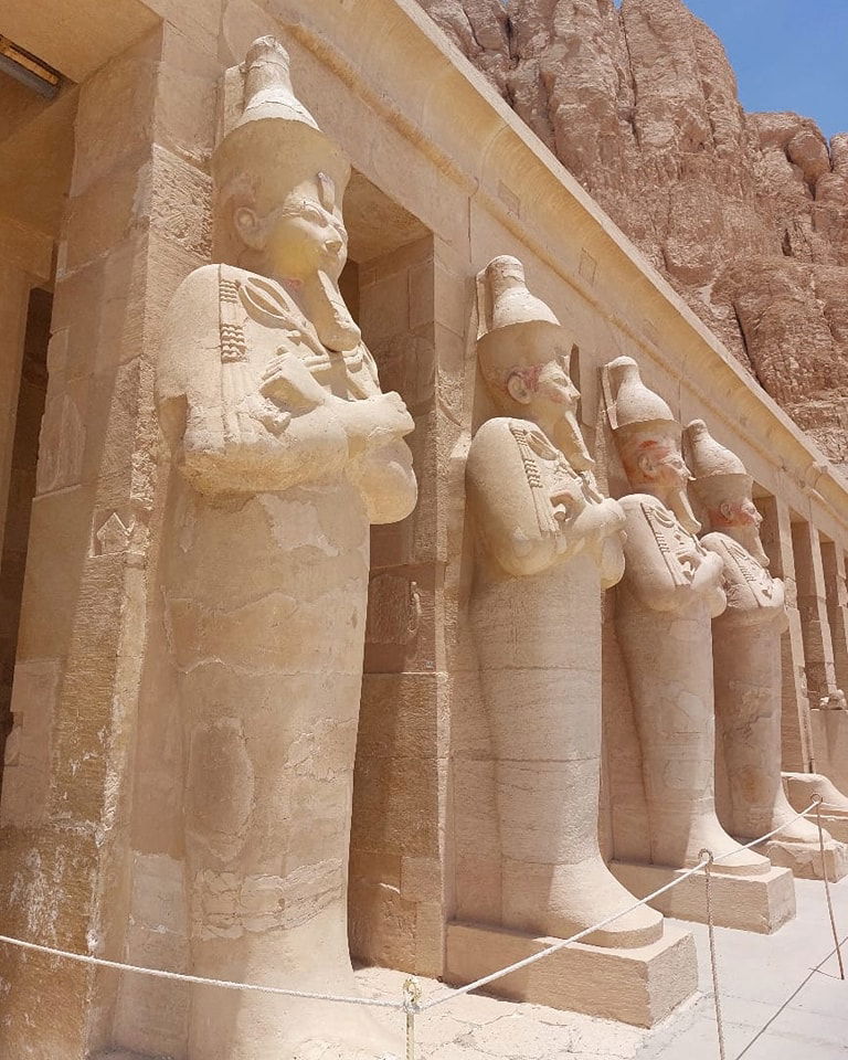 Szállás, programok, transzfer.