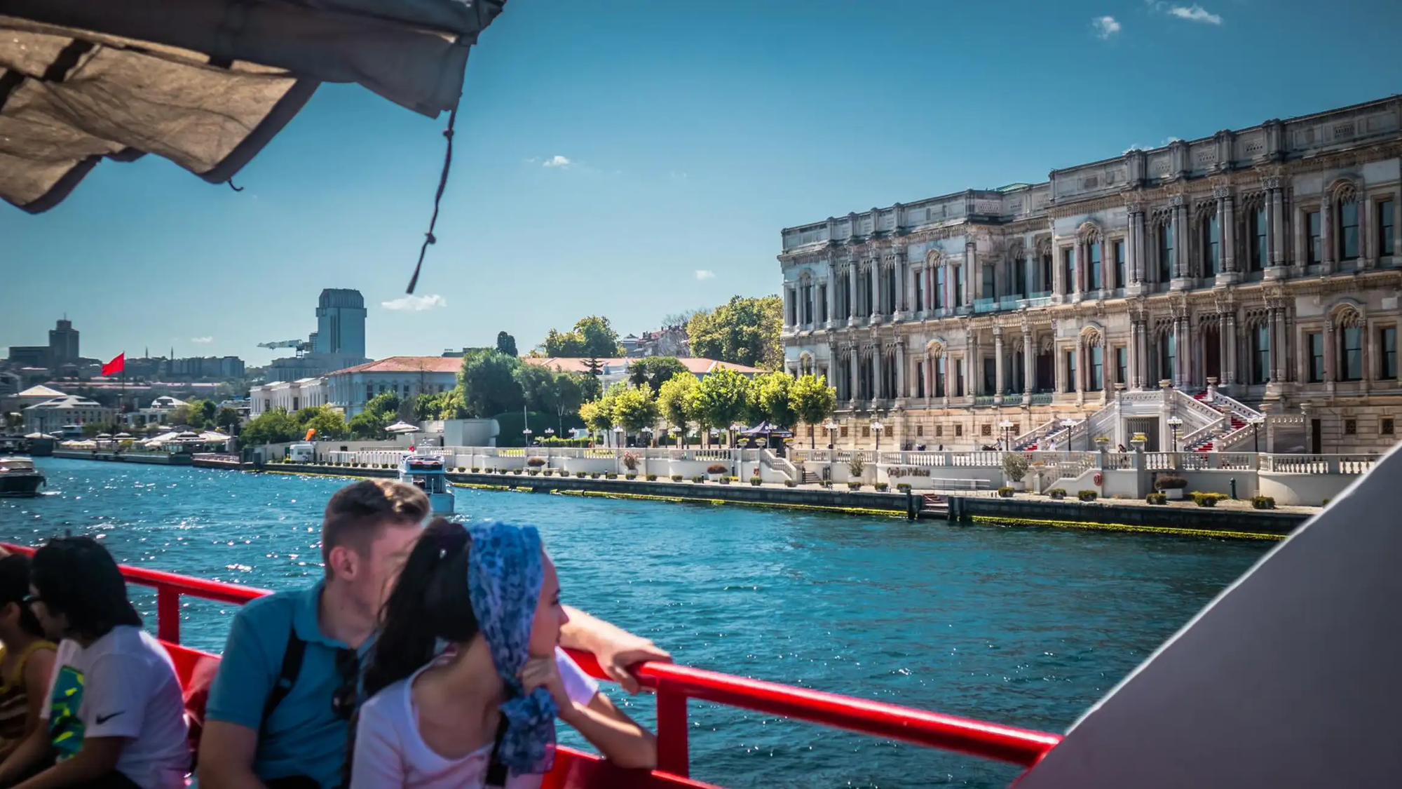 Isztambul hajós program. 