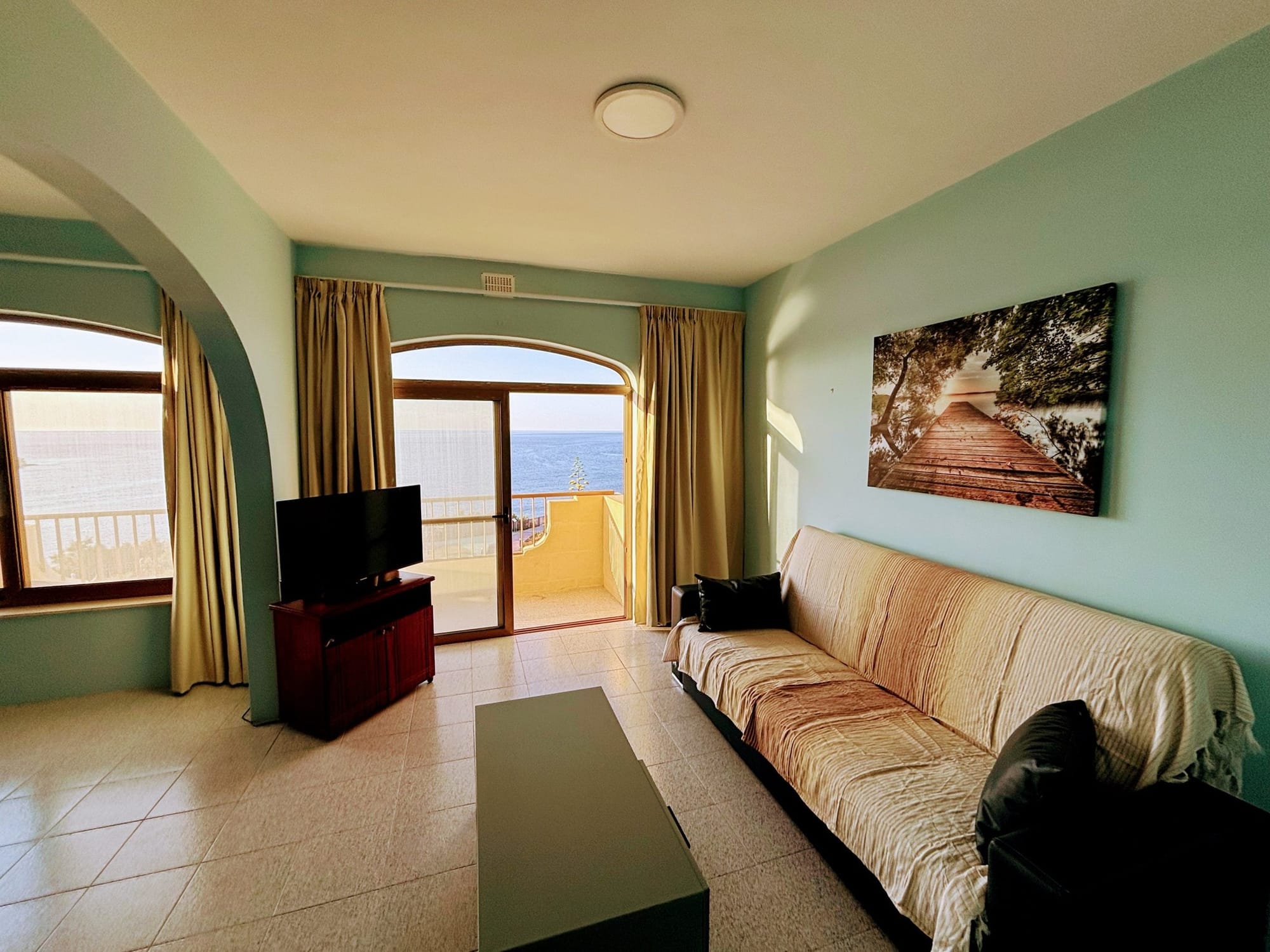 SeaView Sunsets Apartment