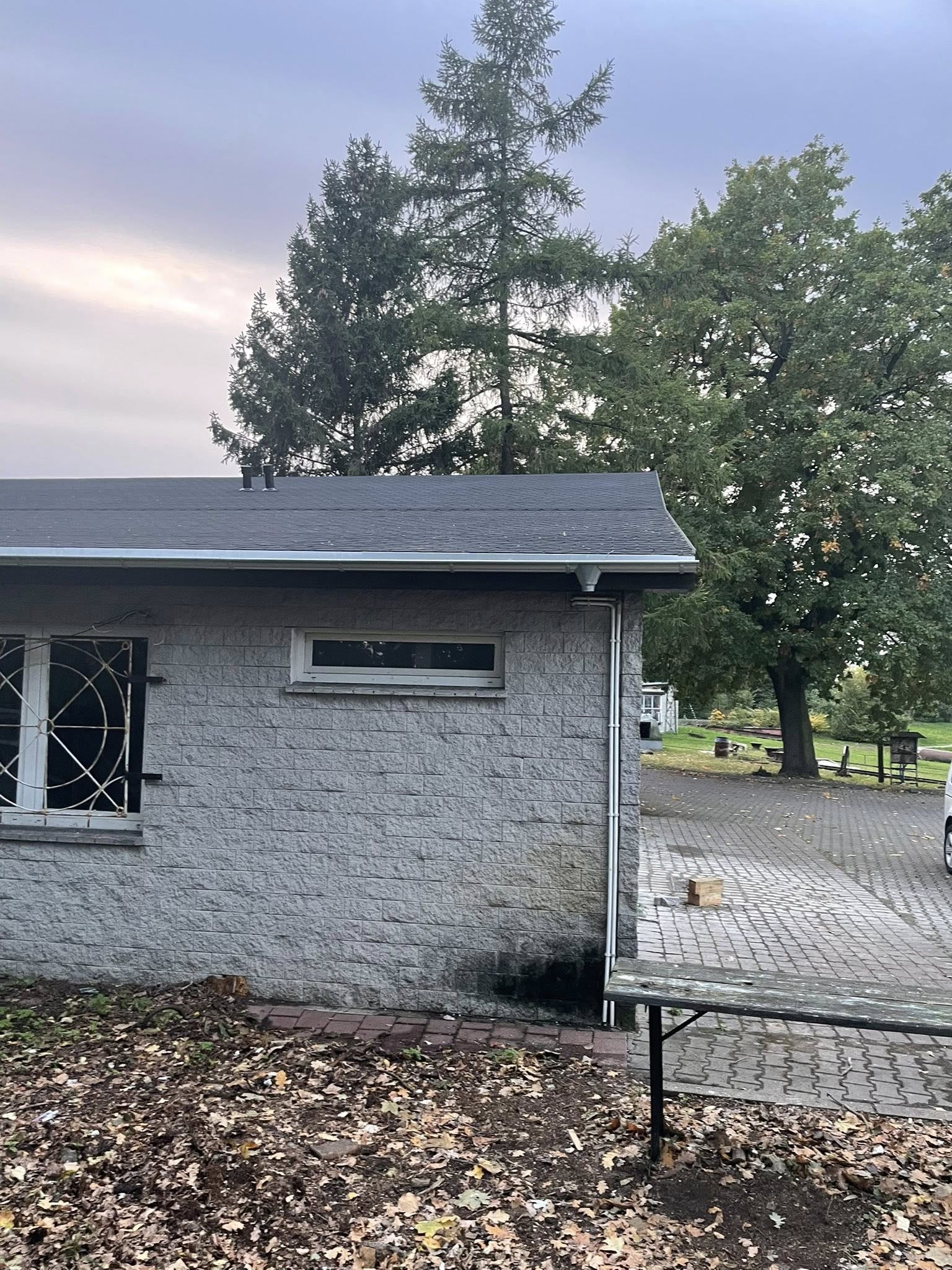 Naprawy w budynku bosmanatu. Dach i wejście już przygotowane na zimę ⚓️🚢🌊