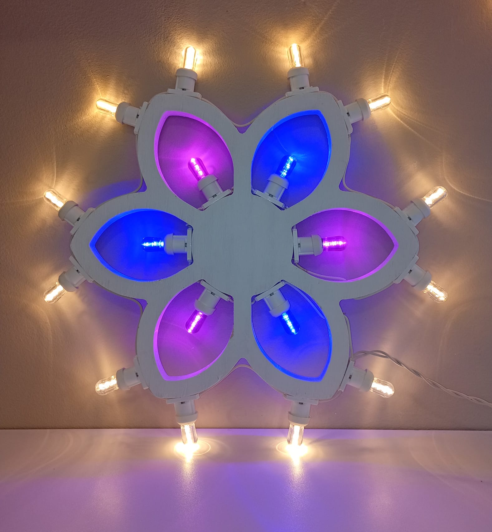 Rosette florale – 18 ampoules LED