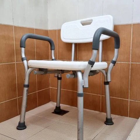 Uncover about the best Shower Chair for Adults in Bangalore