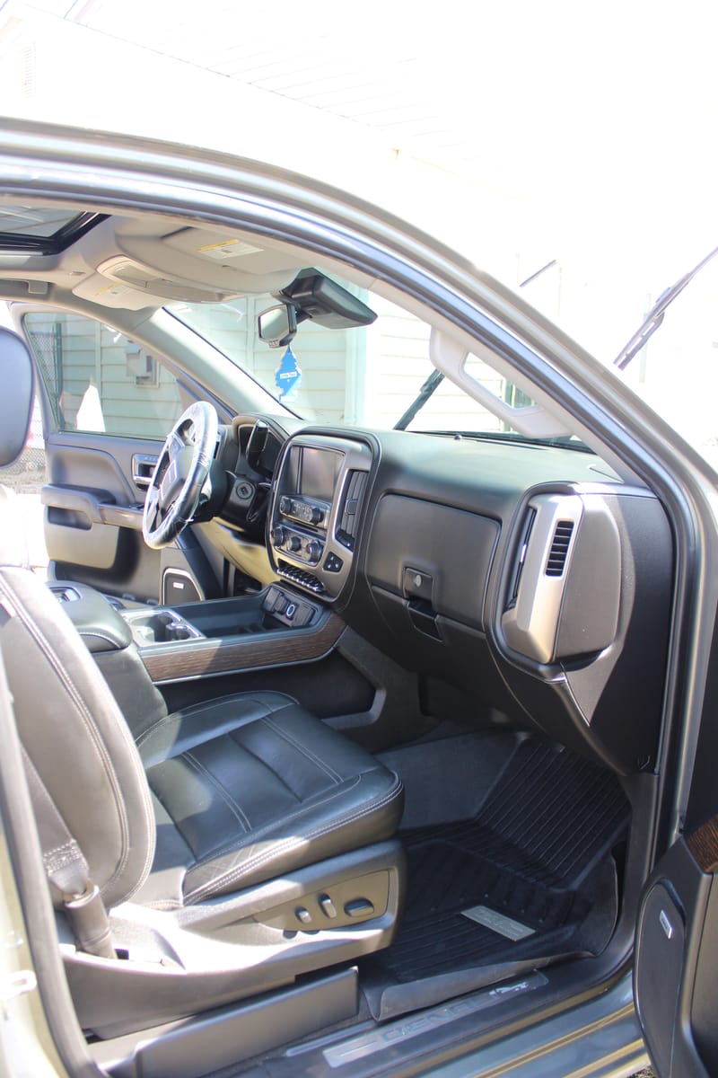 Revive&Sine Interior Detail