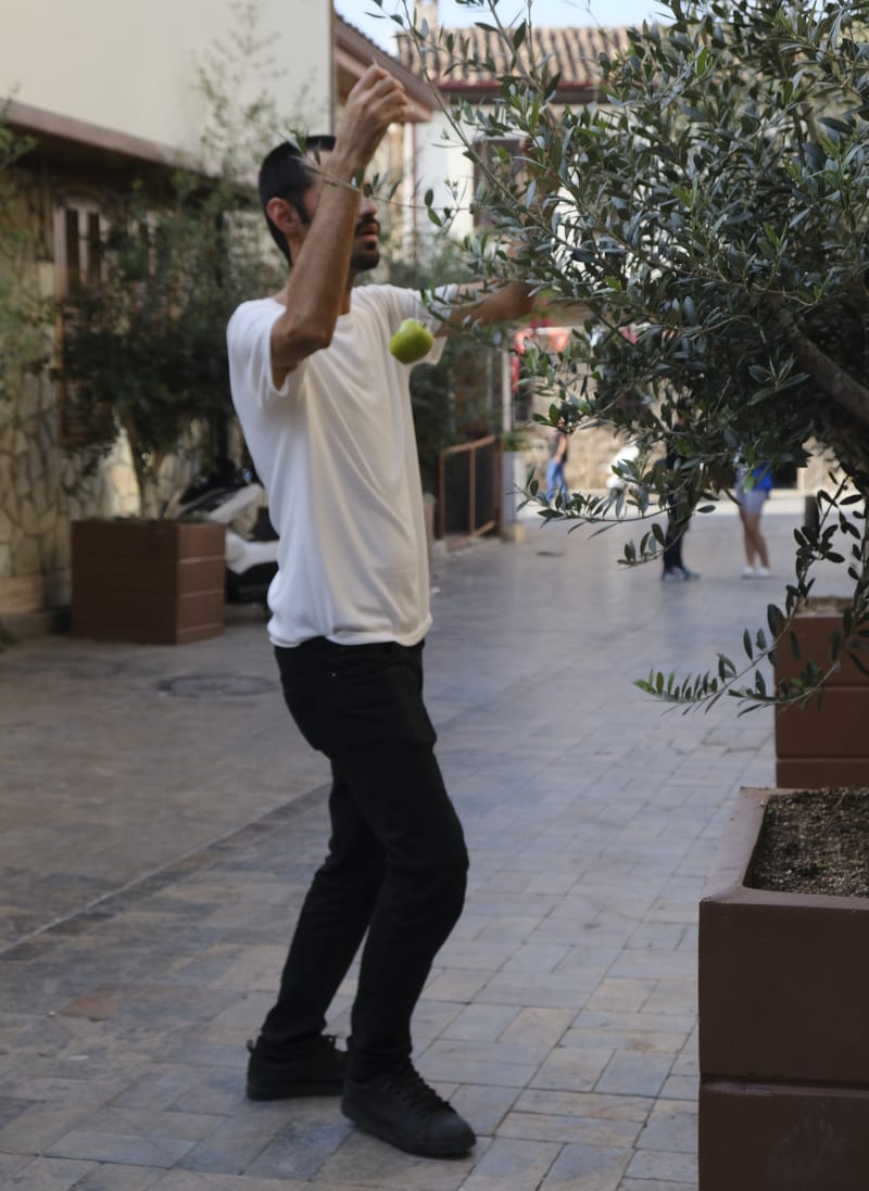 "From Convictions to Images" Performance