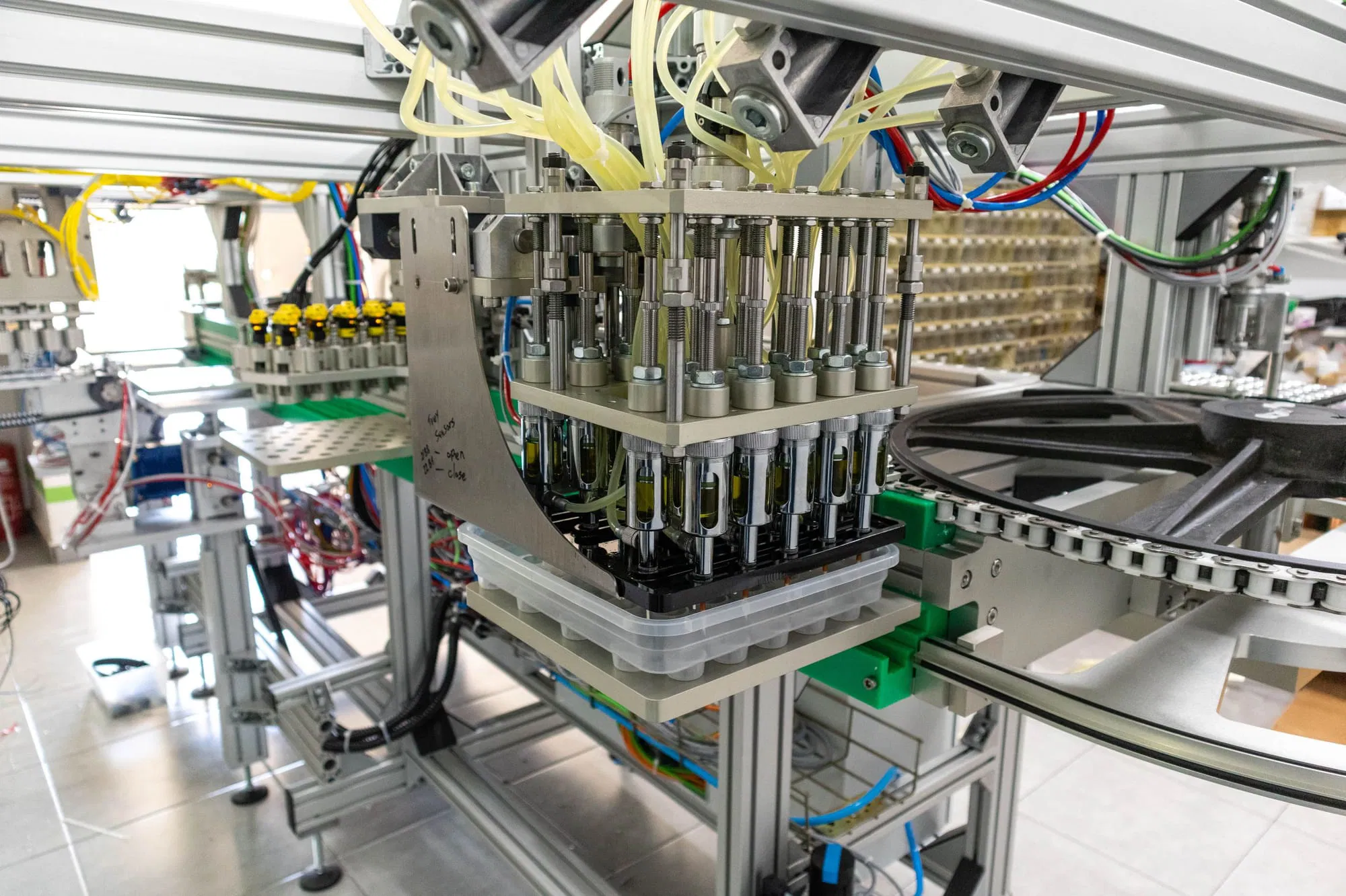 Oil cups filling station