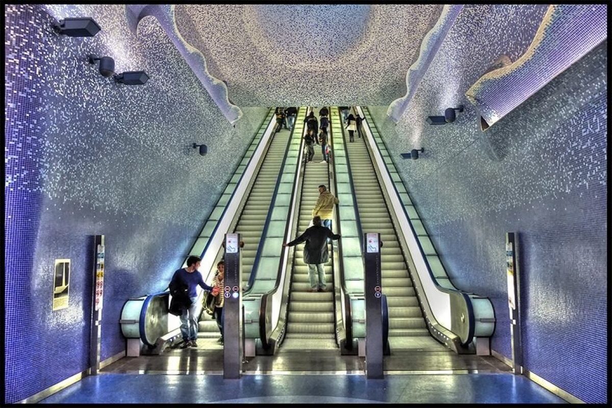 La Stazione Toledo di Napoli: Un Capolavoro Sottoterra