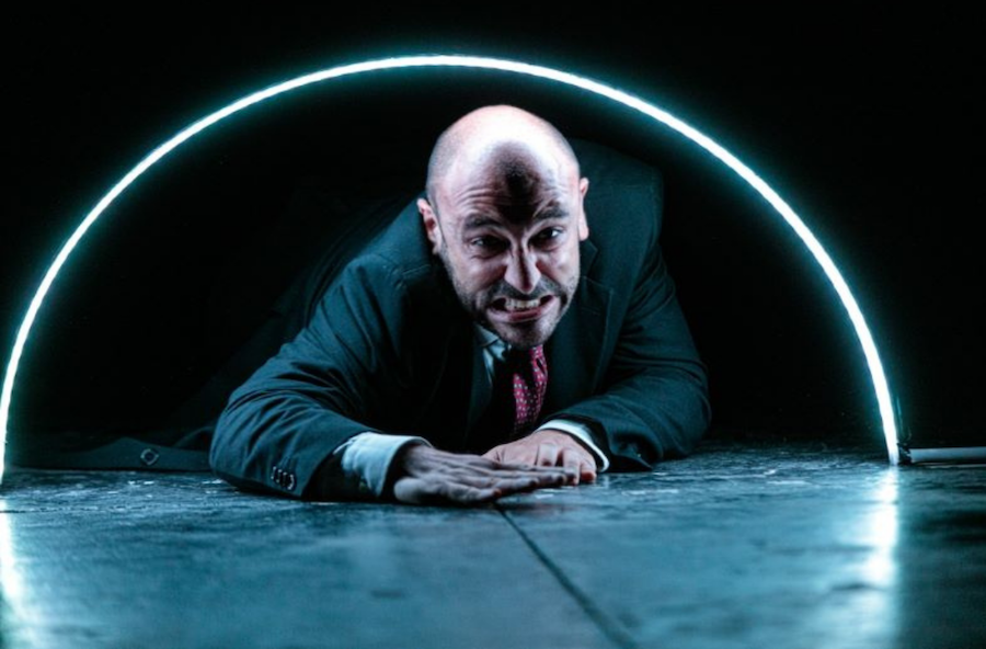 “Sconosciuto. In attesa di rinascita” in scena al Politeama di Napoli il 12 e 13 novembre 2025