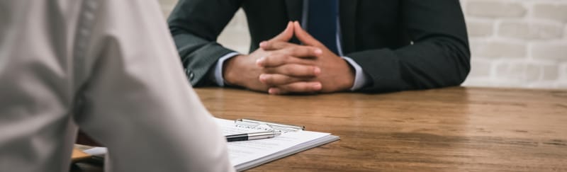 كيف تستشير معالجاً روحياً واجتماعياً بسرية وخصوصية تامة؟