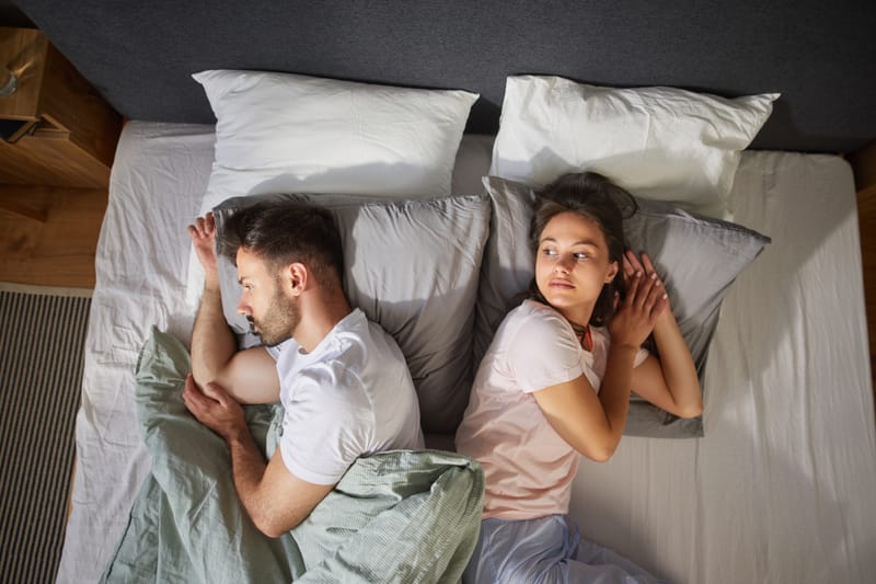 علامات سحر الربط والنفور في الفراش بين الزوجين.. وكيفية علاجه بحكمة