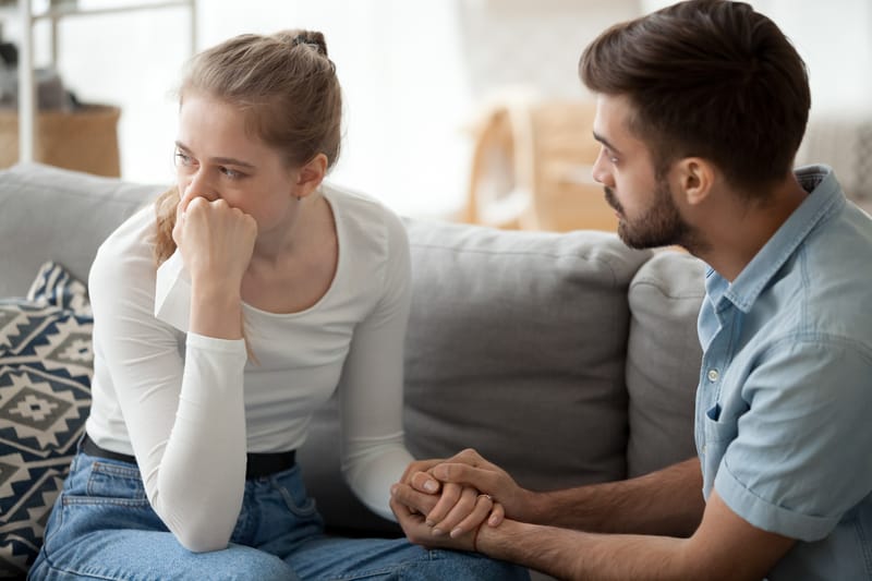 لماذا يعود الرجل بعد أن تبدأين في تجاوزه؟ أسباب رجوعه بعد الفراق