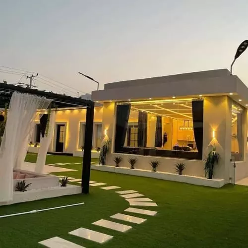 استراحات خاصة بتصميم سعودي: راحة وأناقة في الهواء الطلق