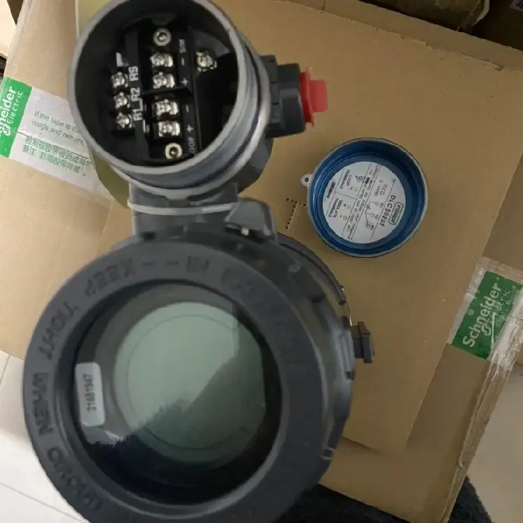 Original and New Emerson Fisher Fieldvue Dlc3010 Float Digital Level Controller