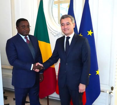 Déjeuner de travail entre le garde des Sceaux, ministre de la Justice, des Droits humains et de la Promotion des peuples autochtones du Congo, Aimé Ange Wilfrid Bininga, et son homologue français, Gérald Darmanin.