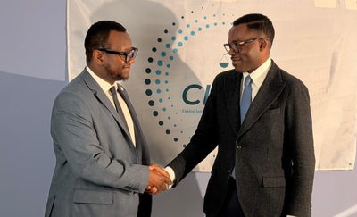 Deve Maboungou et le Docteur Papa Ousmane SANÉ, tandem de haut niveau au service de la formation diplomatique