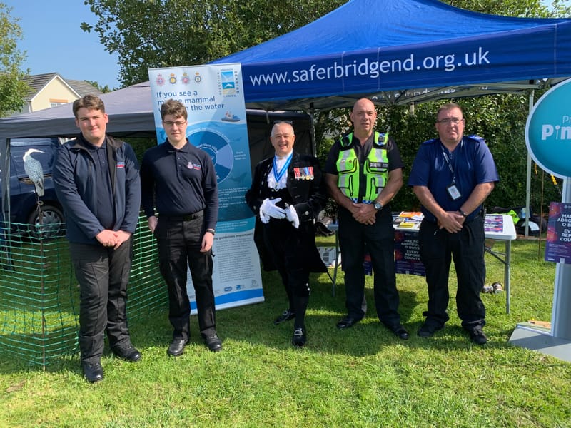 Broad Smiles at Broadlands