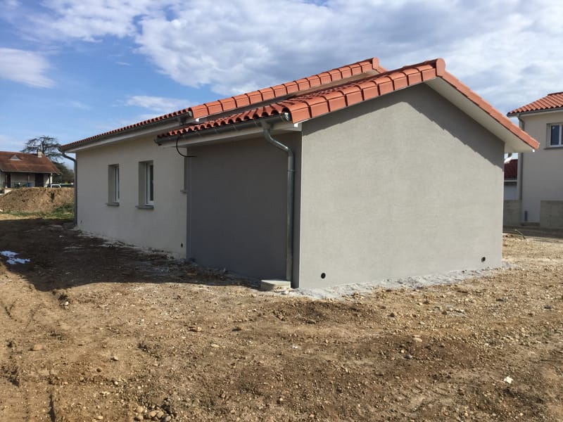 CONSTRUCTION CLE EN MAIN