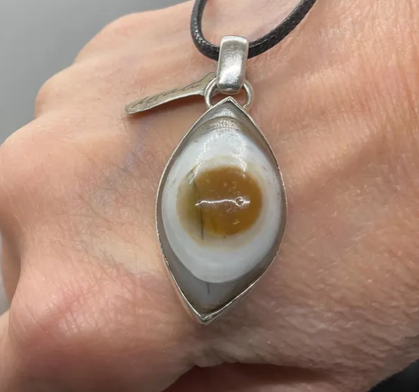 Agate Eye, Large pendant