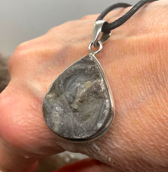 Agate Drusey pendant
